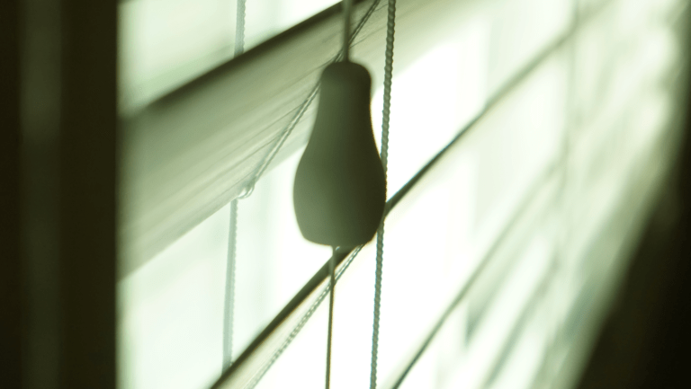 safety tassel on window blind