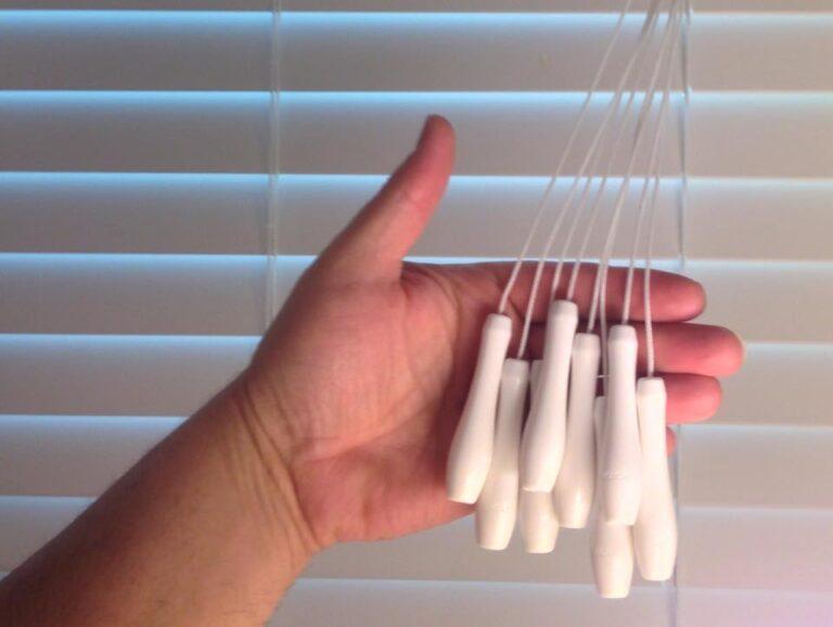 window blind with eight safety tassels